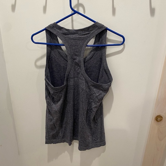 Athleta Momentum Seamless Heather Tank Size Large - Picture 9 of 9
